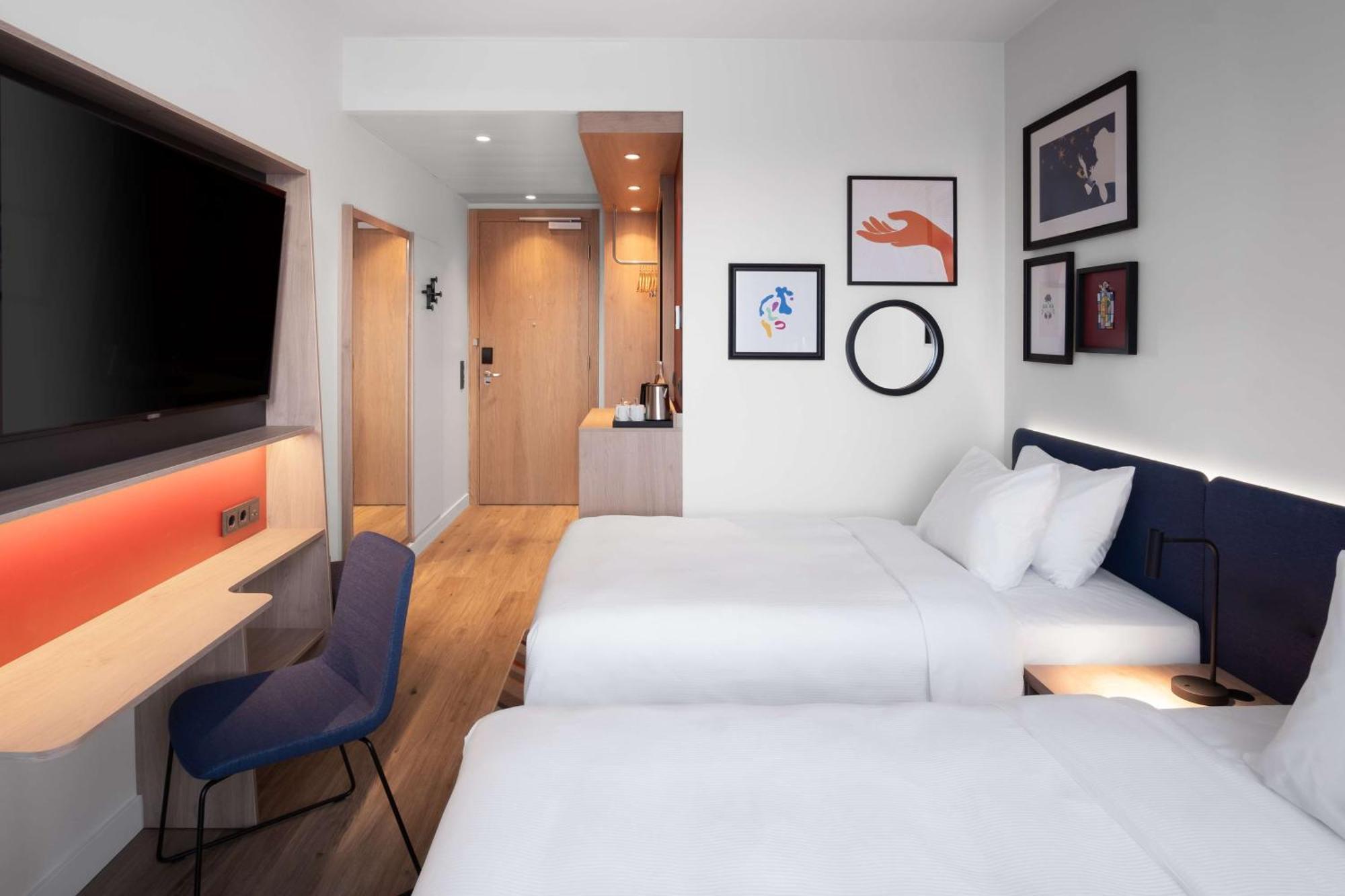 Hampton By Hilton Hotel