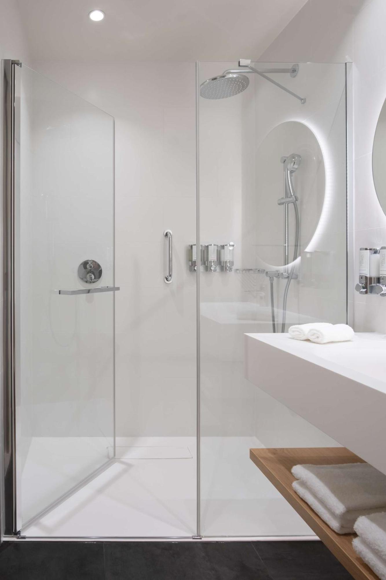 Hotell Hampton By Hilton 4*