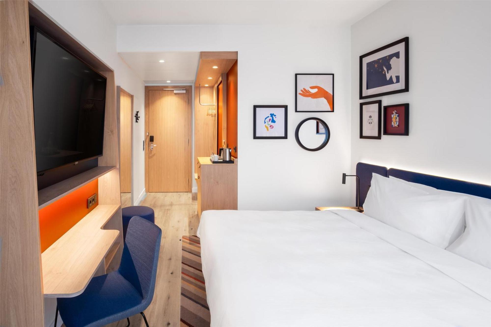 Hotell Hampton By Hilton 4*